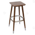 Tabouret de bar en bois de cendre importé